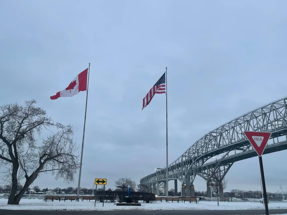Le Canada recommande aux peuples autochtones de voyager avec un passeport pour entrer aux États-Unis.