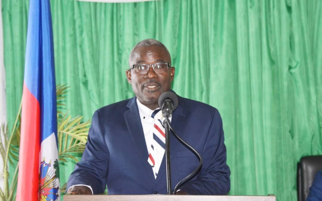 Graves tensions au Ministère de l’Environnement : des responsables départementaux dénoncent une gestion controversée.